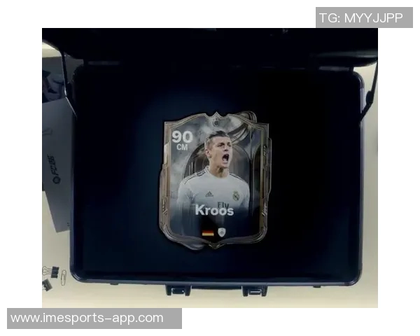 《球星卡足球单包编年史:探秘珍藏背后的传奇与市场风云》 《球星卡足球单包编年史:探秘珍藏背后的传奇与市场风云》